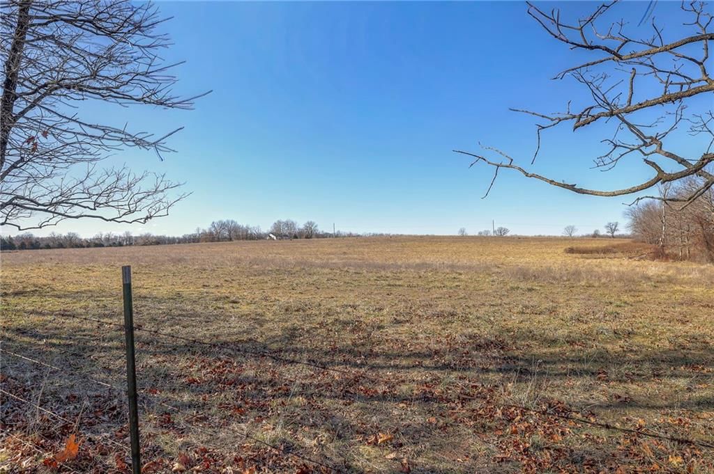 1220 NW E Highway — photo 44