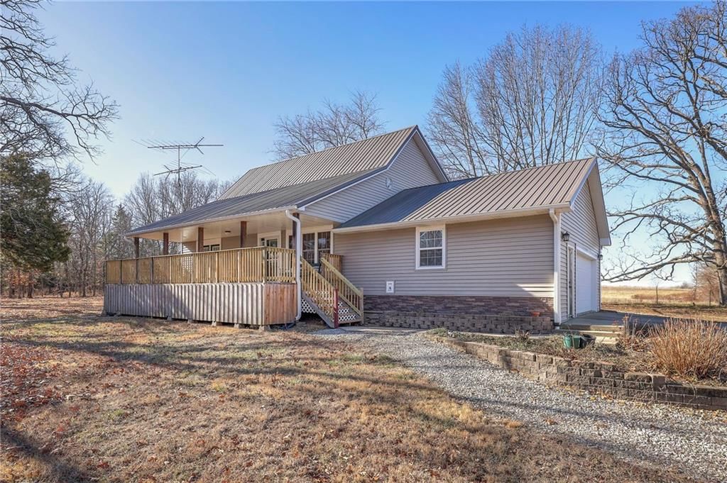 1220 NW E Highway — photo 48