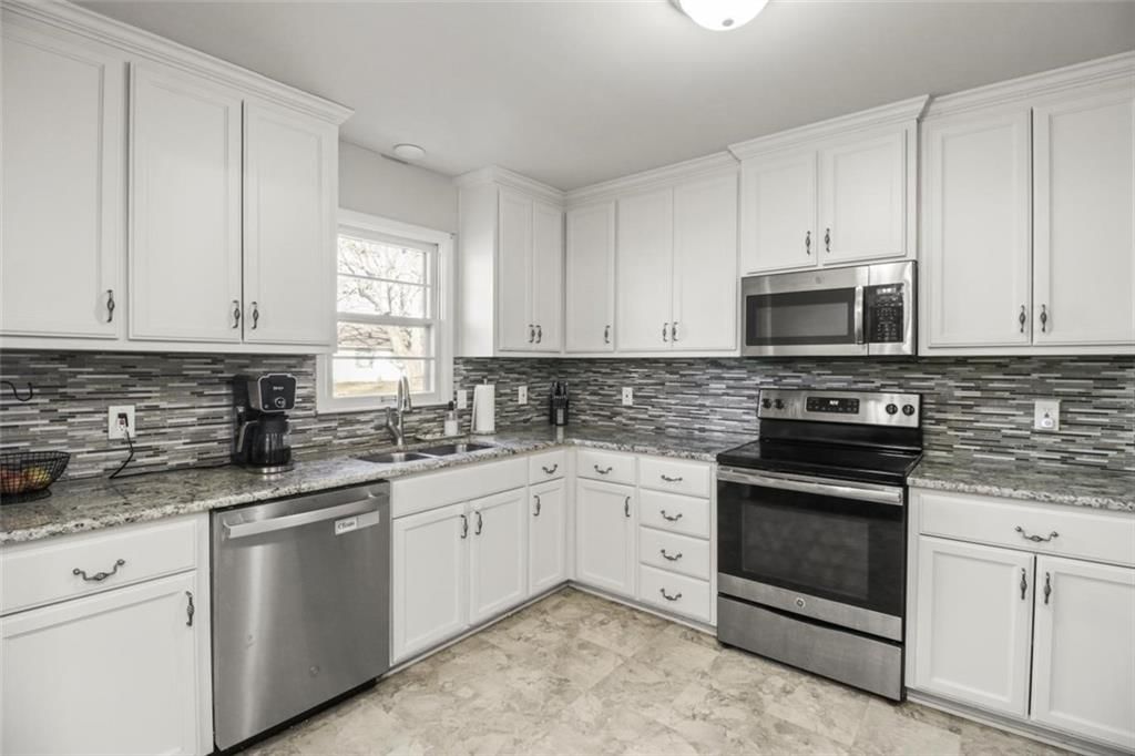 404 SW 21st Street — photo 7