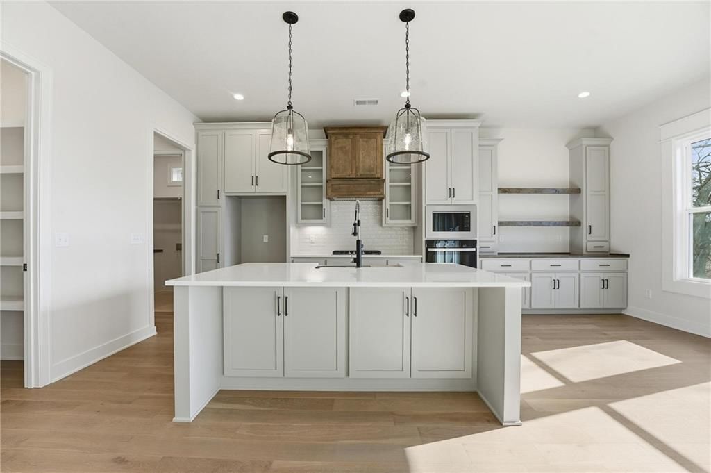 2717 SW 12th Street — photo 3