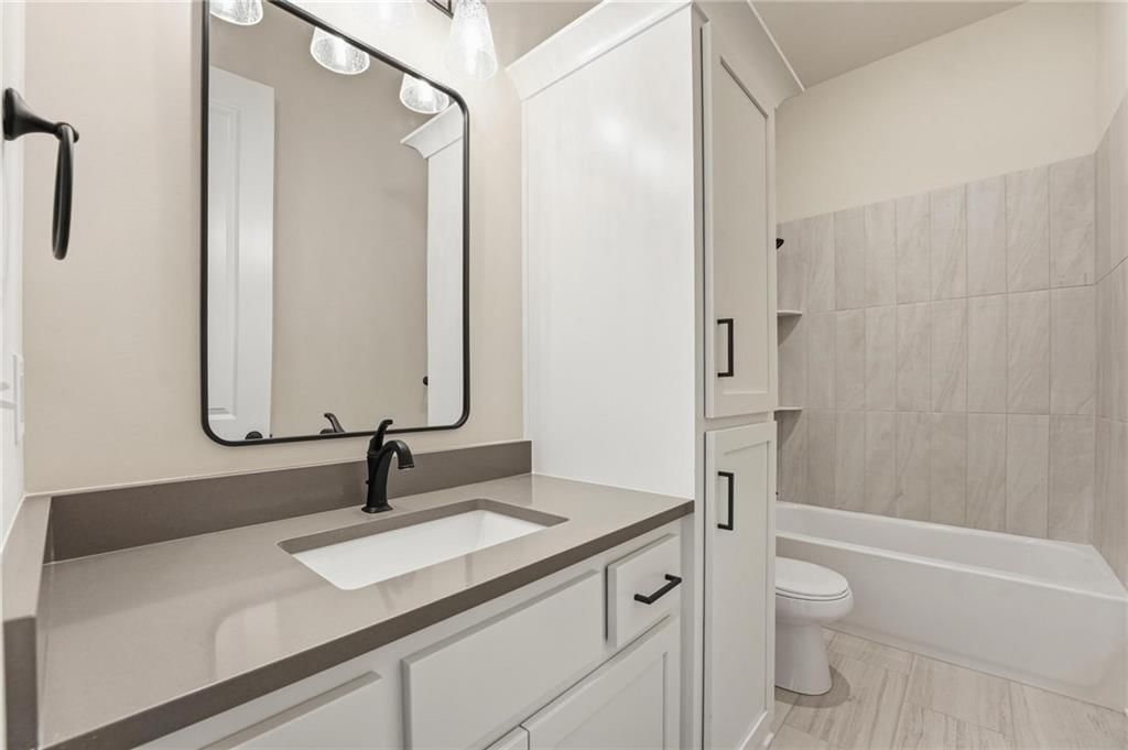 2717 SW 12th Street — photo 5