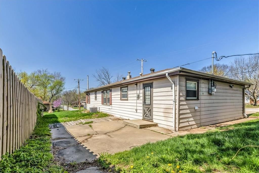 205 E Longfellow Street — photo 22