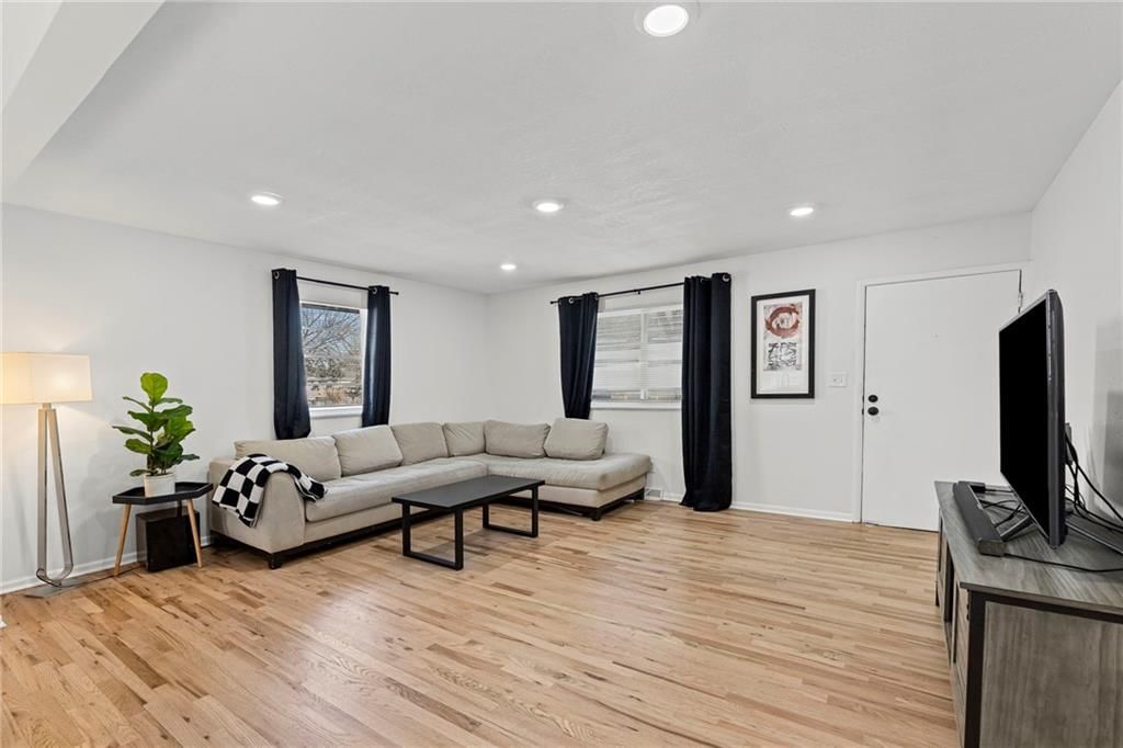 613 N Lincoln Street — photo 6
