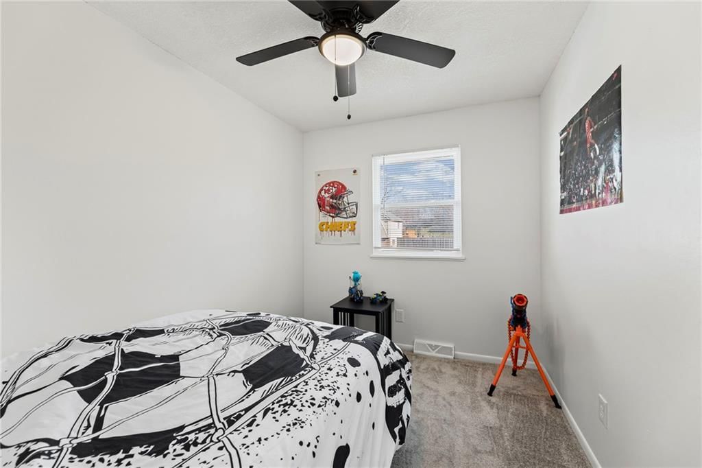 613 N Lincoln Street — photo 17
