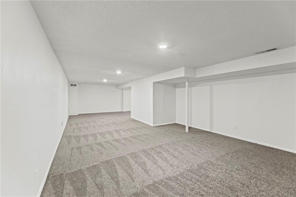613 N Lincoln Street — photo 23