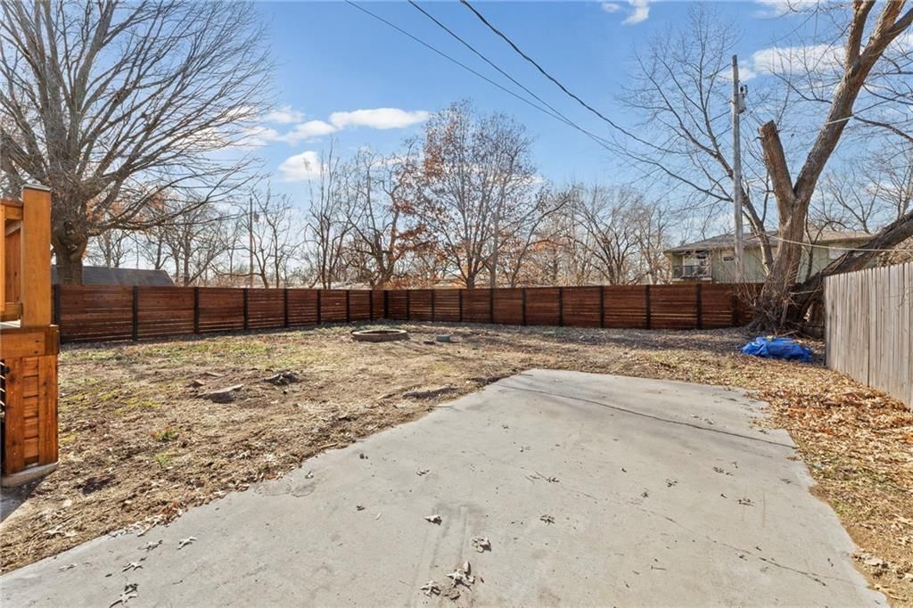 613 N Lincoln Street — photo 30