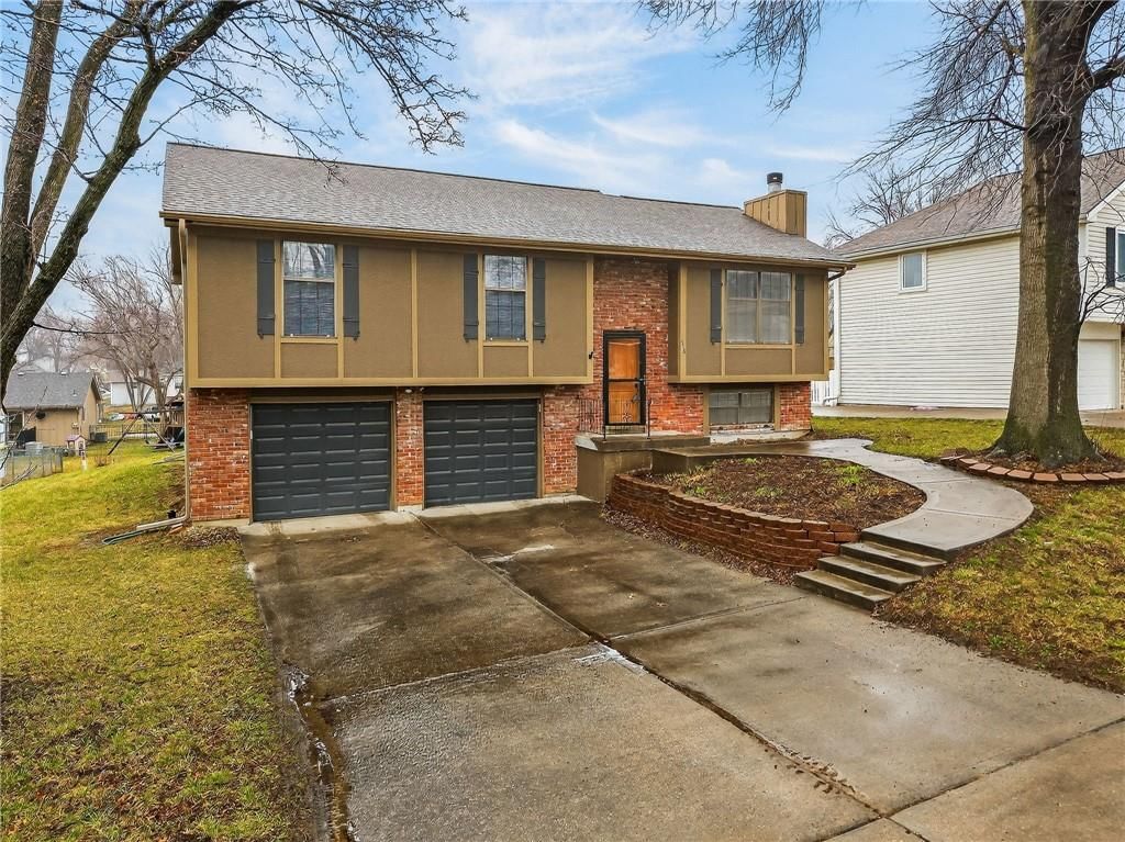 516 Sharon Drive — photo 2