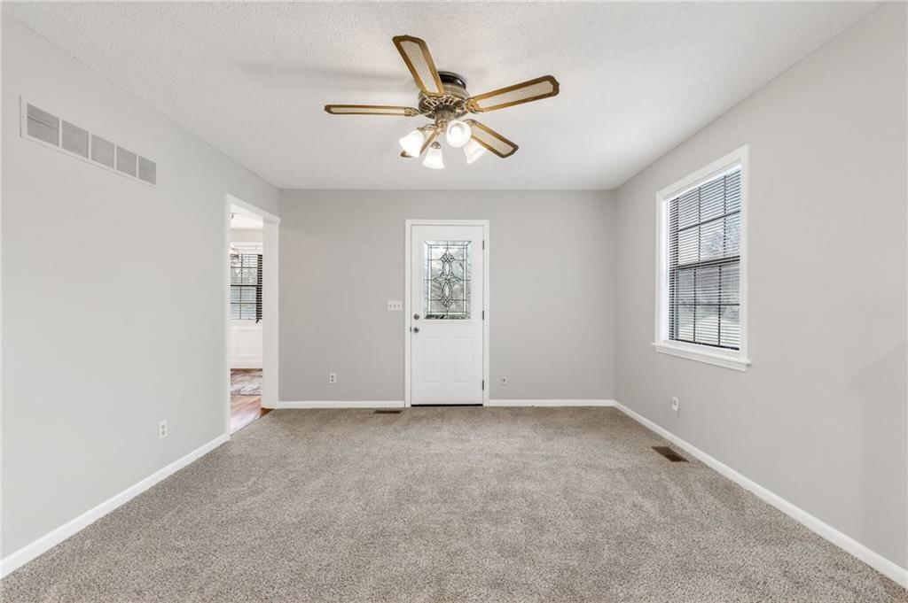 516 Sharon Drive — photo 6