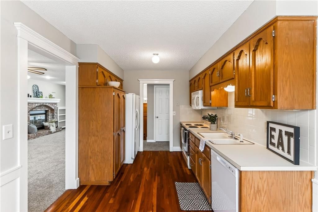 516 Sharon Drive — photo 8