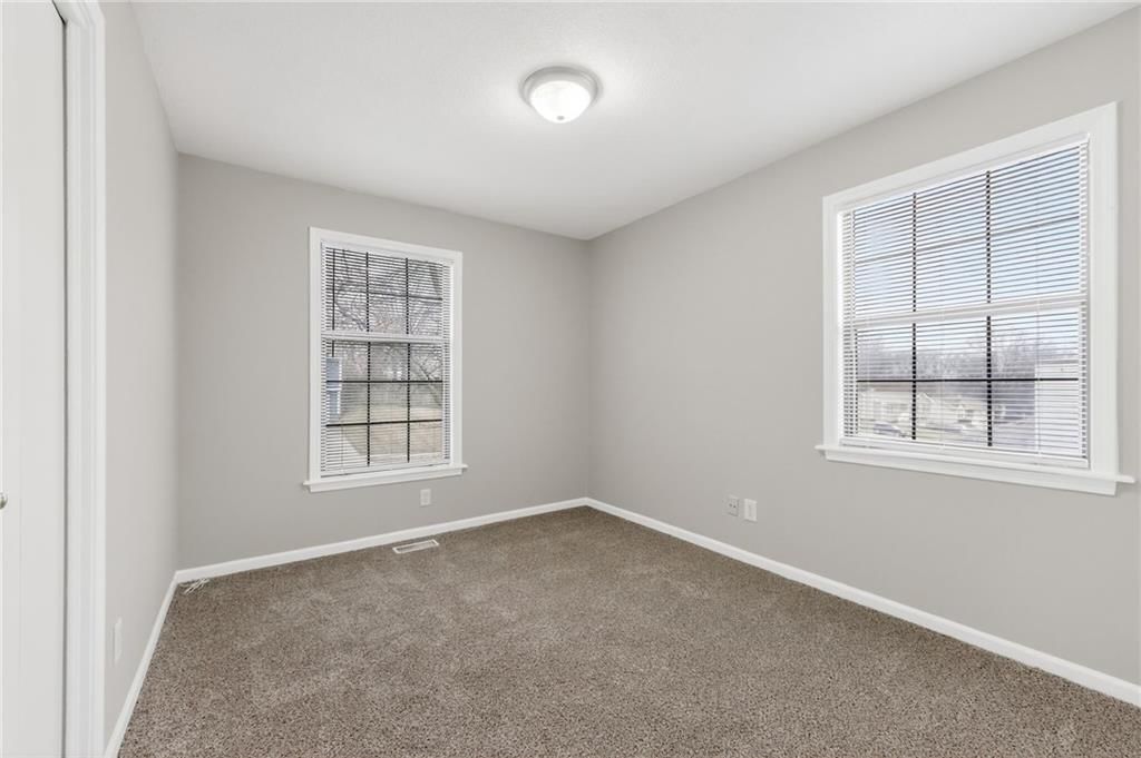 516 Sharon Drive — photo 15