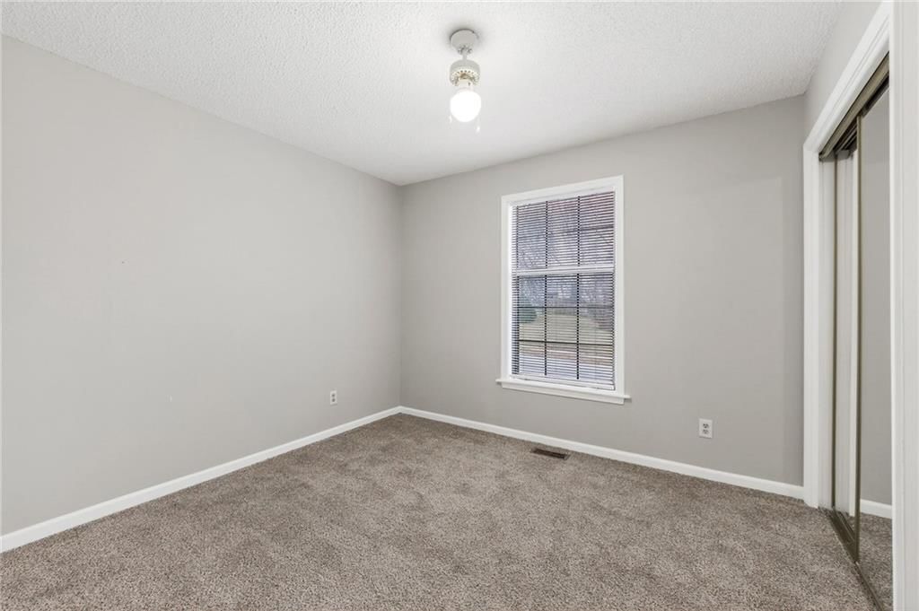 516 Sharon Drive — photo 17