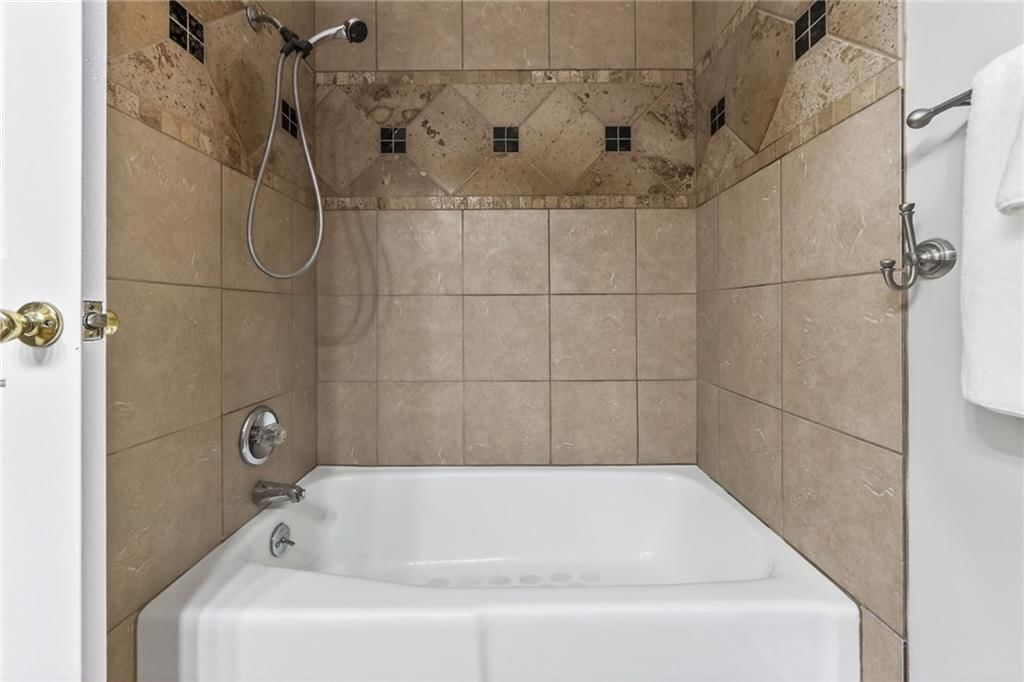 516 Sharon Drive — photo 20