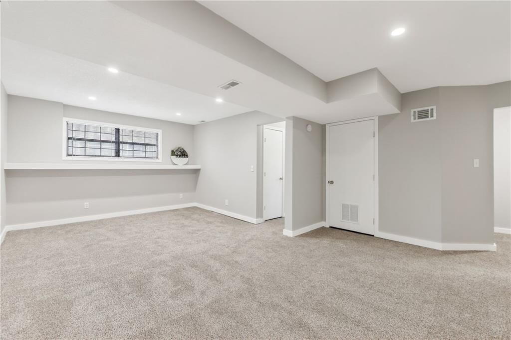 516 Sharon Drive — photo 23