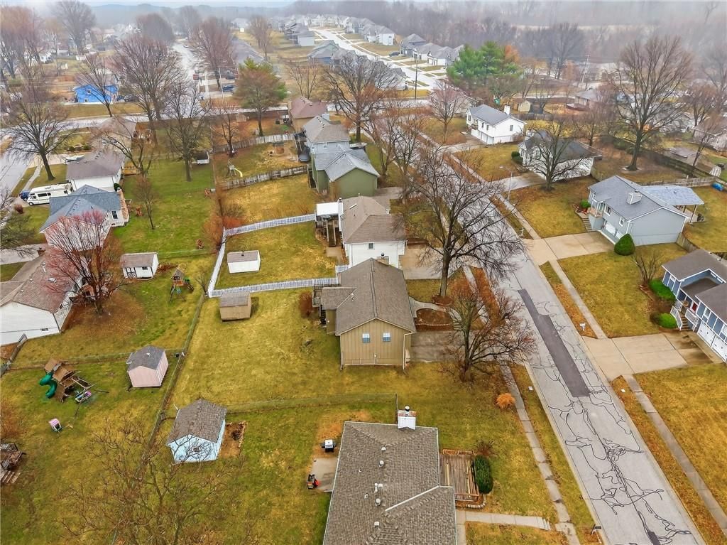 516 Sharon Drive — photo 32