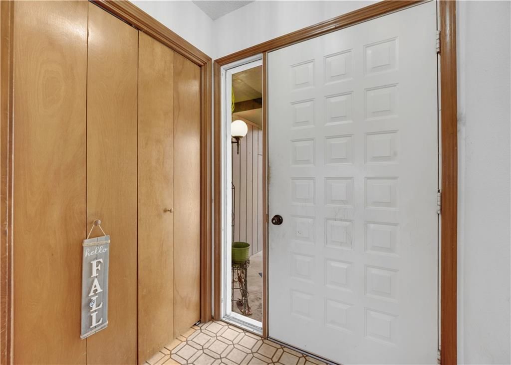 1028 Walnut Lane — photo 8