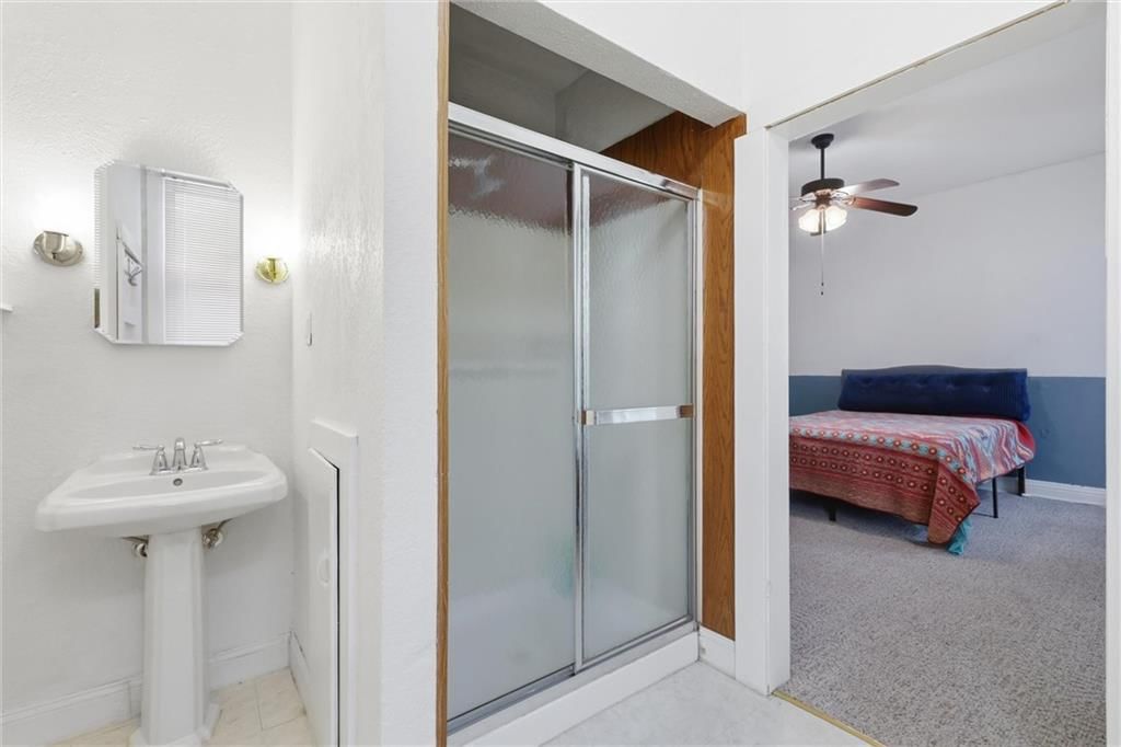 554 S Kansas City Avenue — photo 18