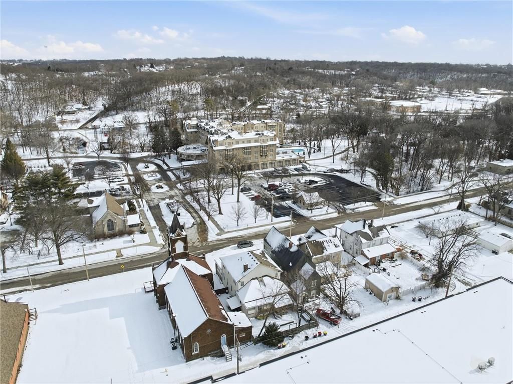 554 S Kansas City Avenue — photo 24