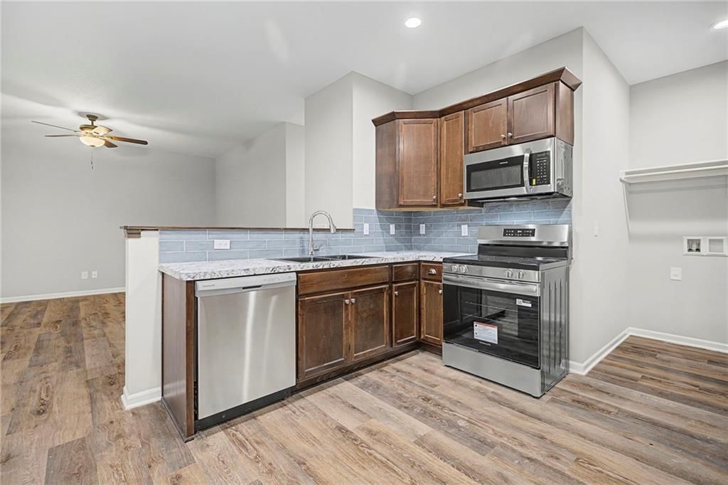 216 W 4th Street — photo 10