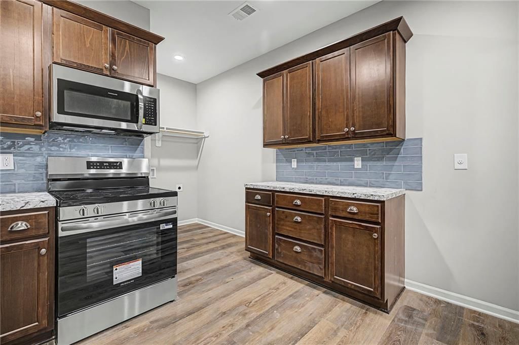 216 W 4th Street — photo 12
