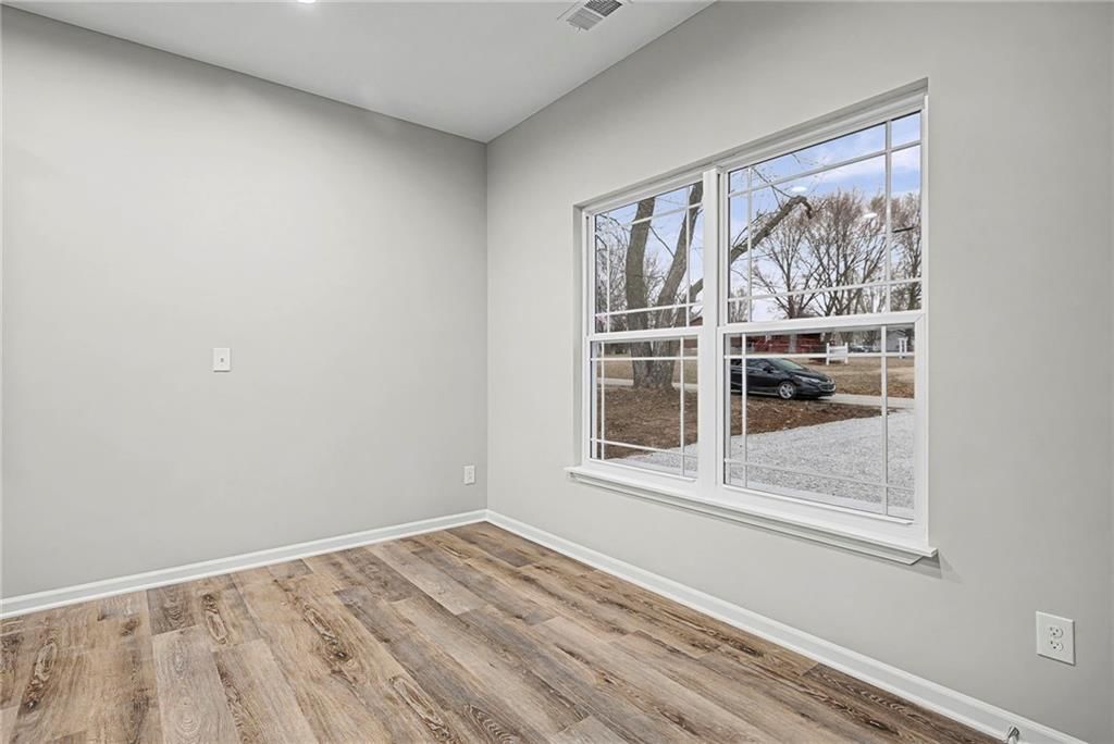 216 W 4th Street — photo 19