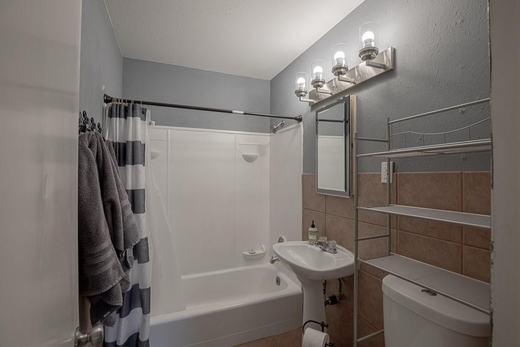 7704 E 50th Terrace — photo 32