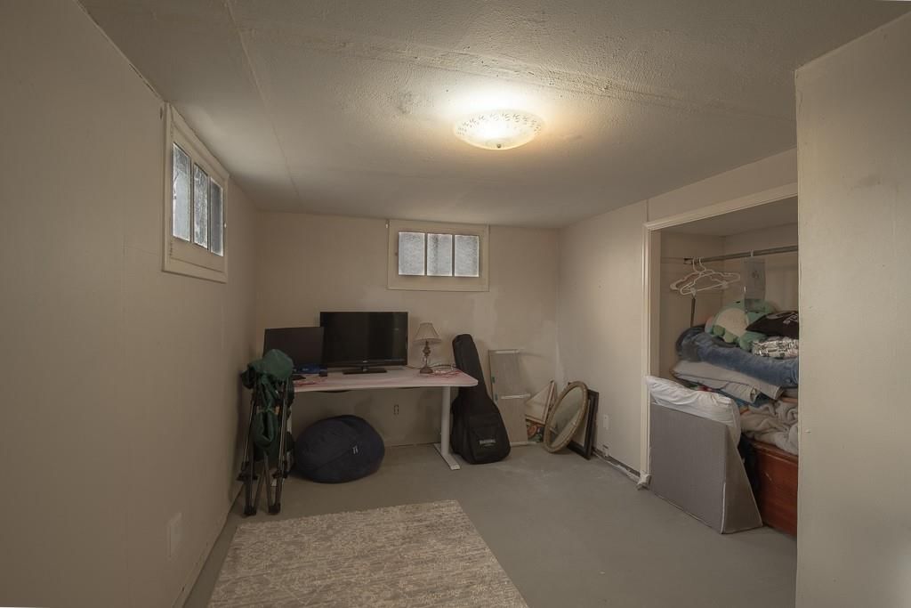 7704 E 50th Terrace — photo 42