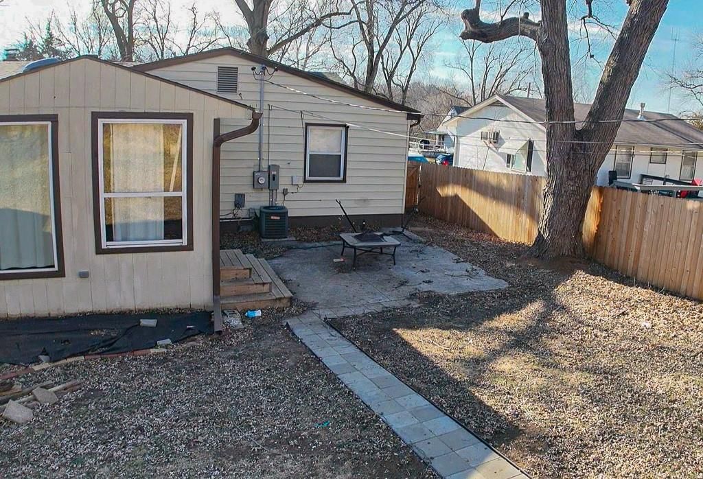 7704 E 50th Terrace — photo 46