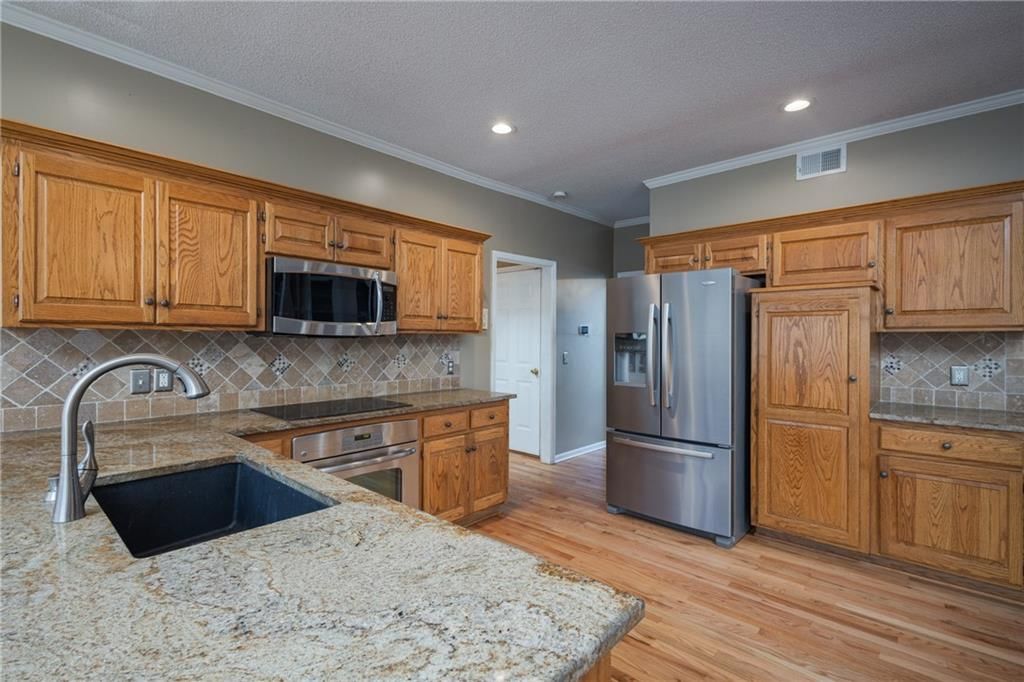 5805 Ruby Court — photo 17