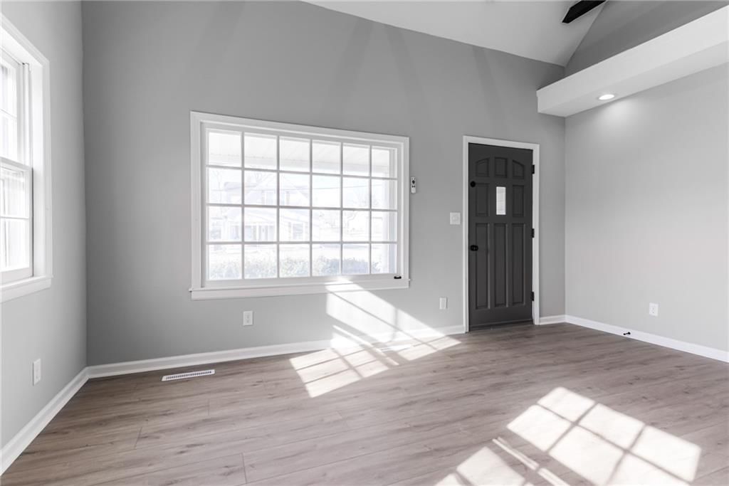 447 Sheidley Avenue — photo 8