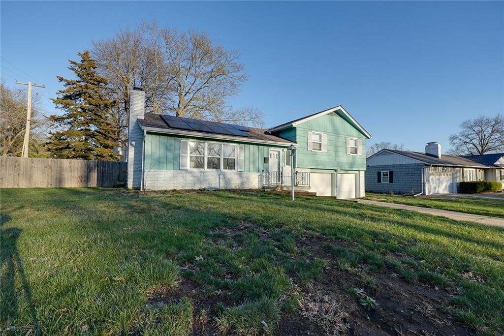 7901 Maple Avenue, Raytown, MO