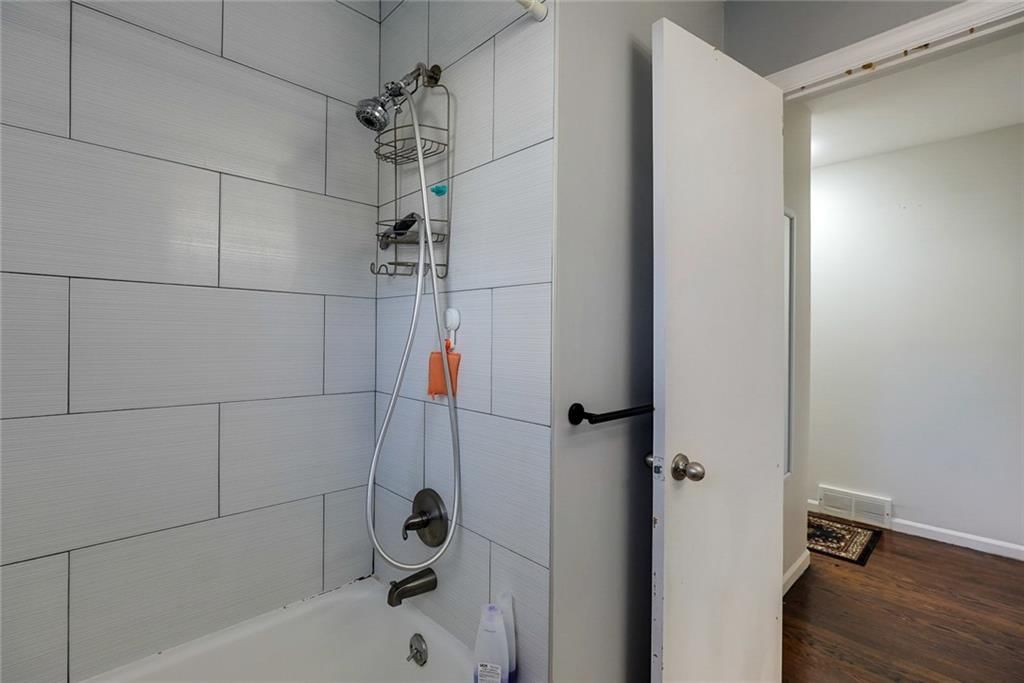 7901 Maple Avenue — photo 9