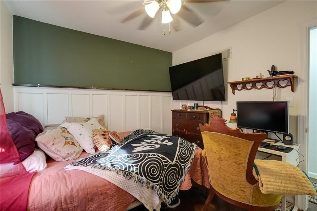 7901 Maple Avenue — photo 11