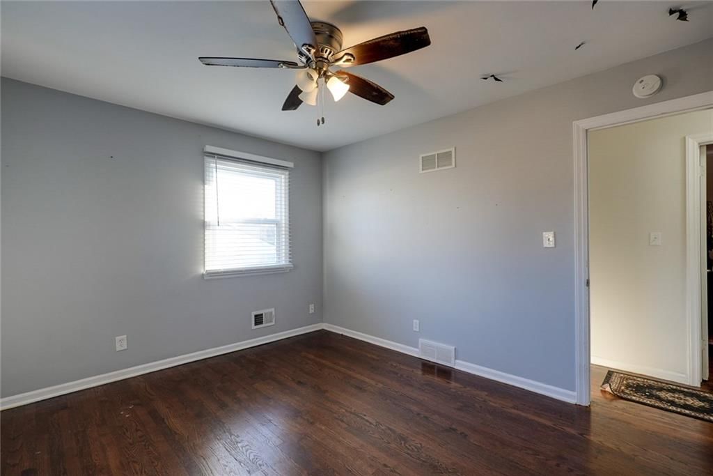 7901 Maple Avenue — photo 14