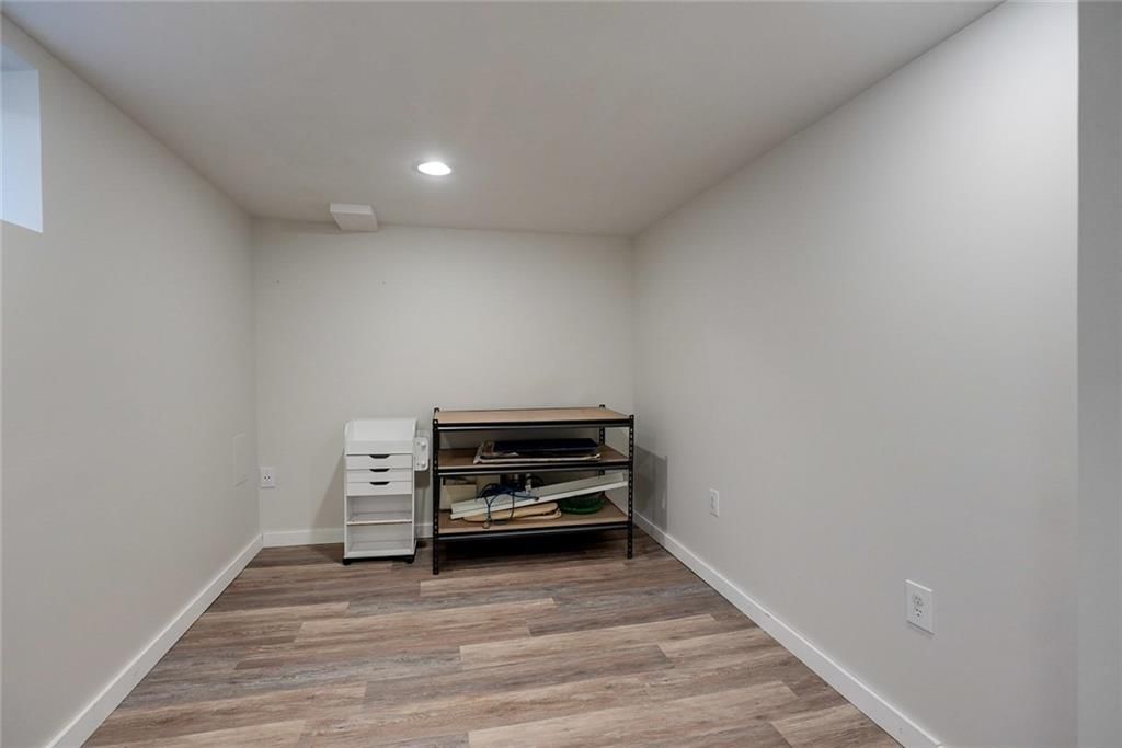 7901 Maple Avenue — photo 26