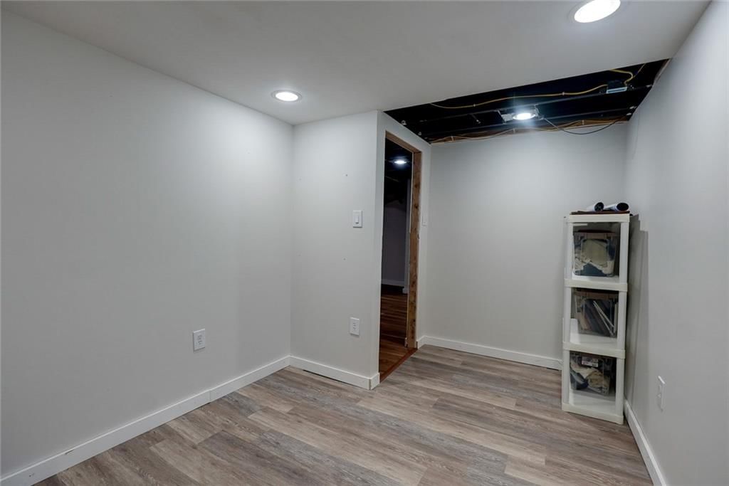 7901 Maple Avenue — photo 27