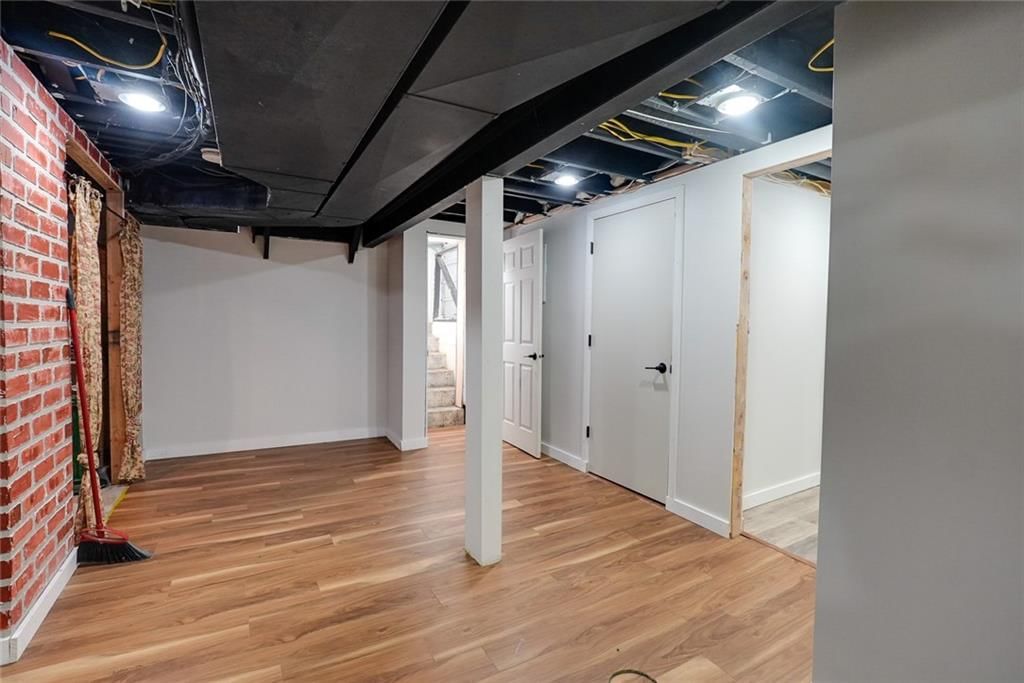 7901 Maple Avenue — photo 33