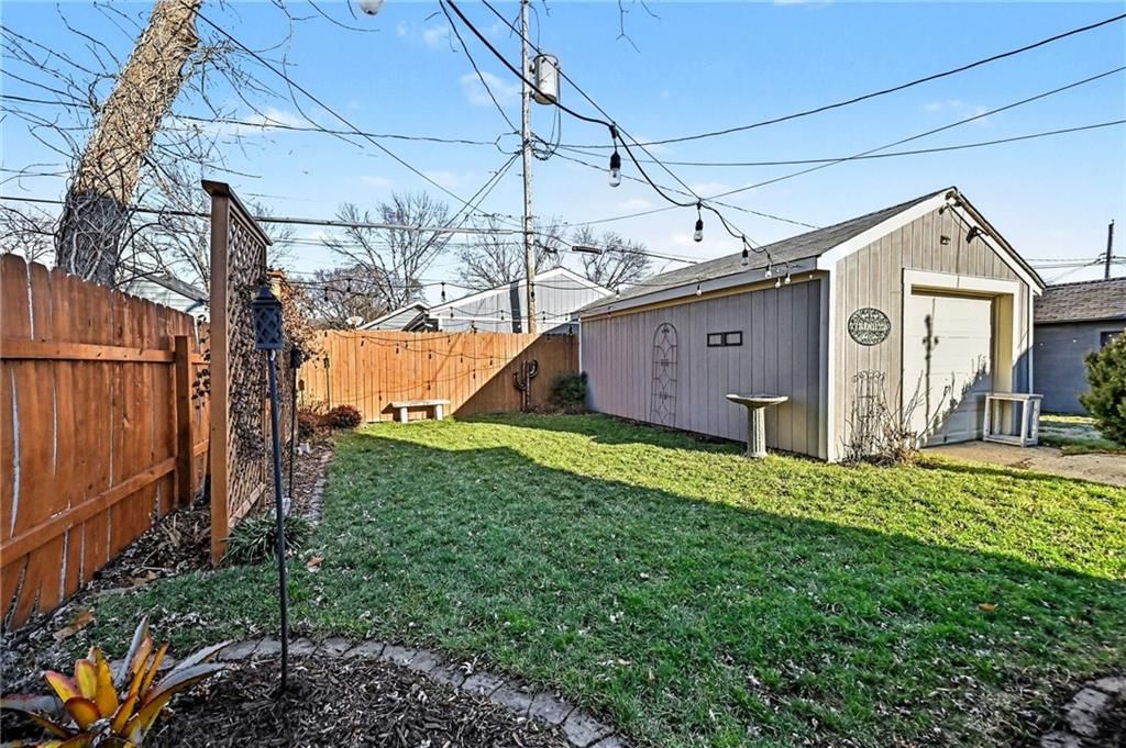1222 E 23rd Avenue — photo 16