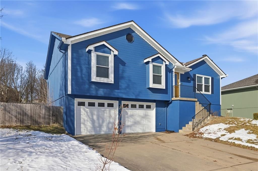 1404 NE Grand Avenue — photo 2