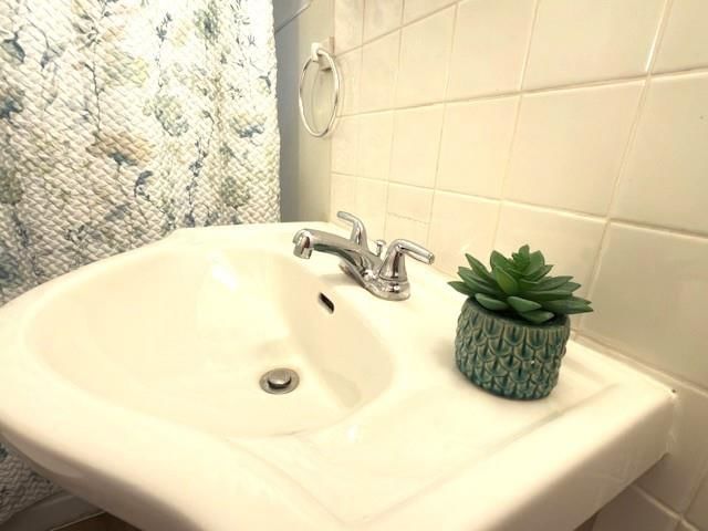 824 N Ash Street — photo 16