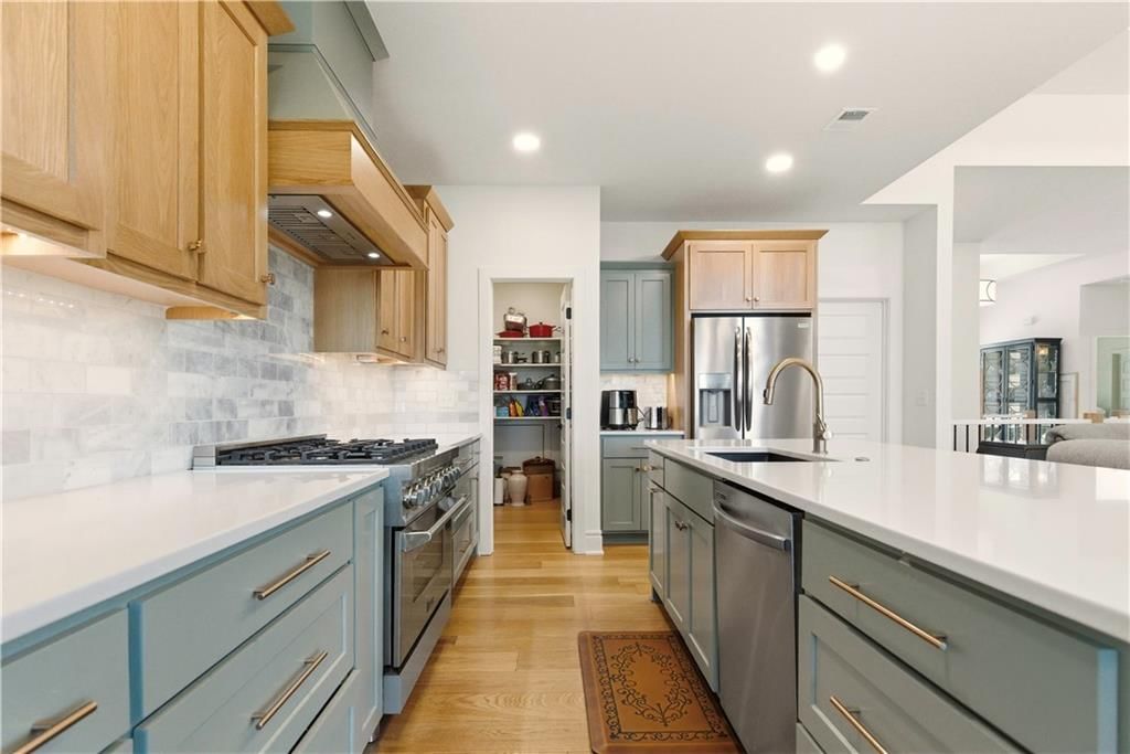 1121 SW Brookside Court — photo 13