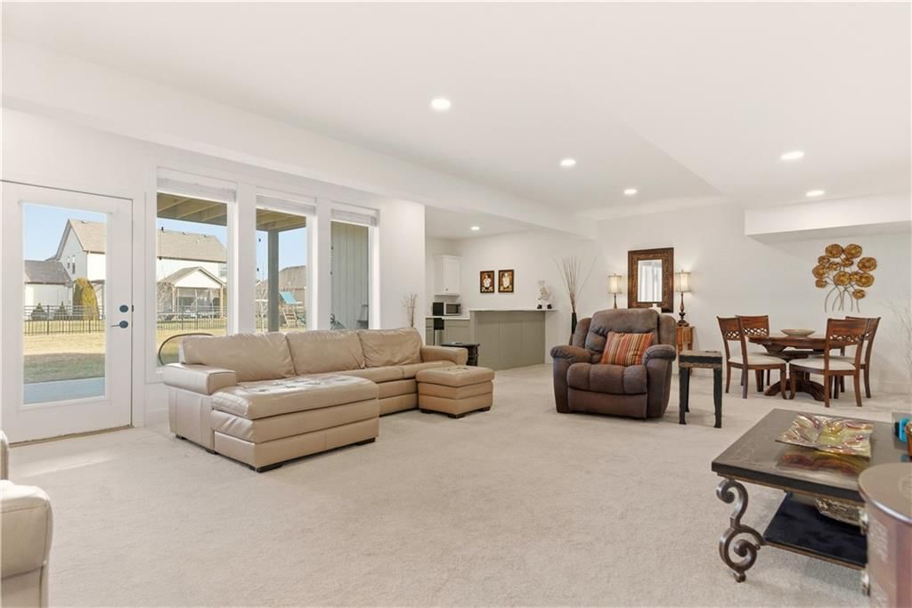 1121 SW Brookside Court — photo 32
