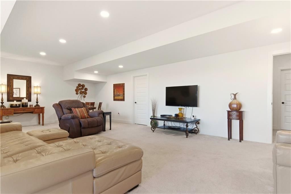 1121 SW Brookside Court — photo 33