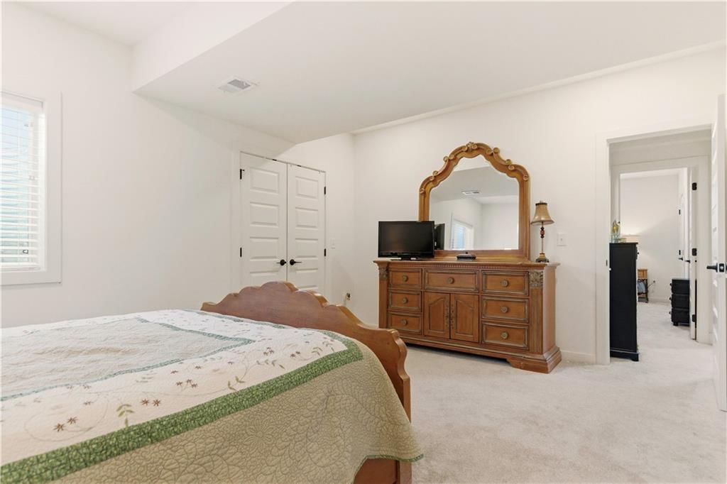 1121 SW Brookside Court — photo 41