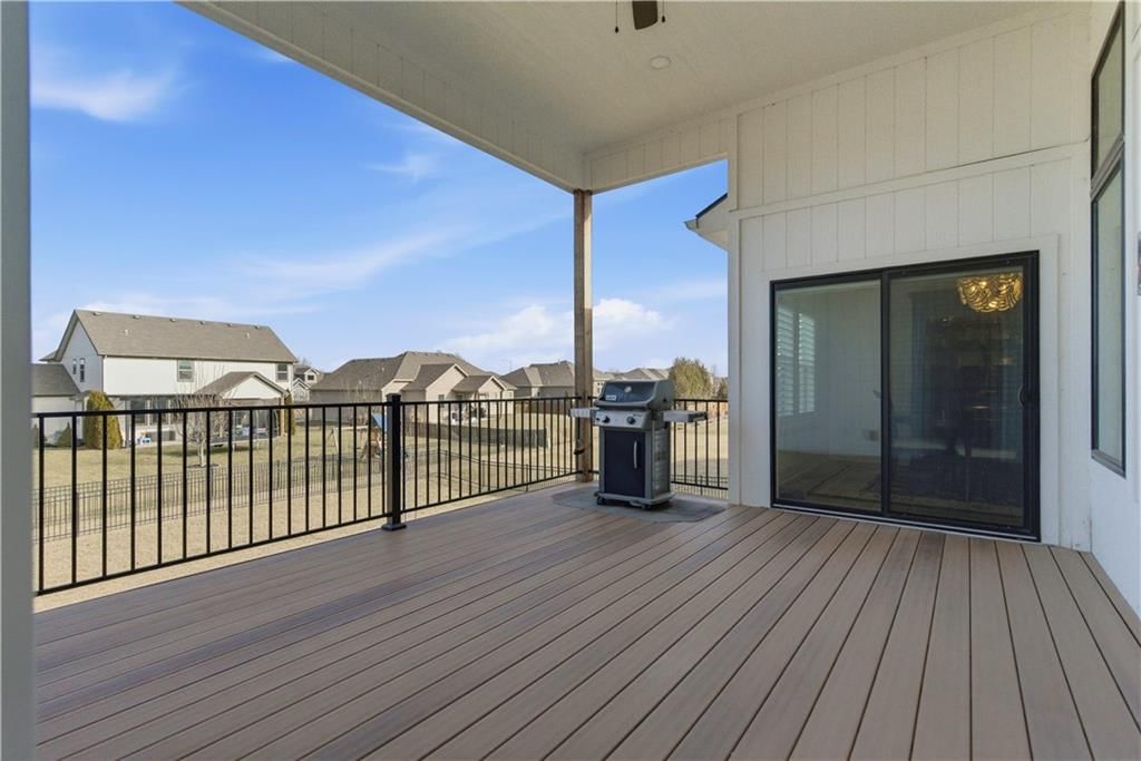 1121 SW Brookside Court — photo 47