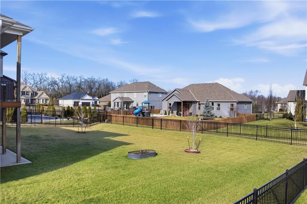1121 SW Brookside Court — photo 49