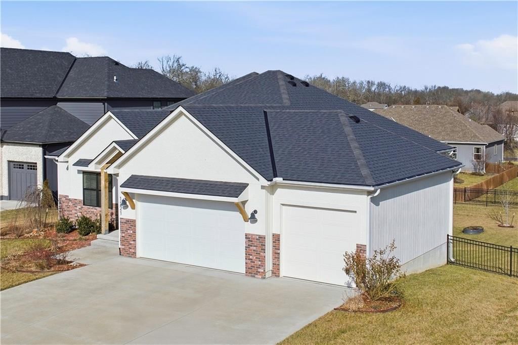 1121 SW Brookside Court — photo 54