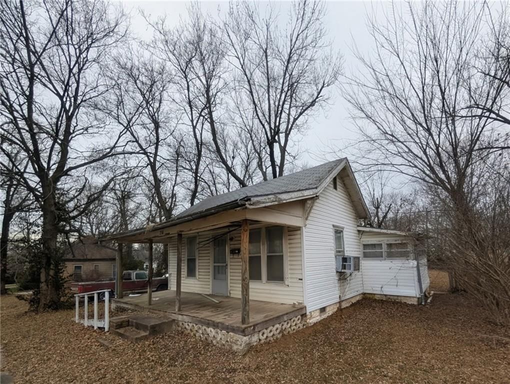 210 N 4th Street, Iola, KS
