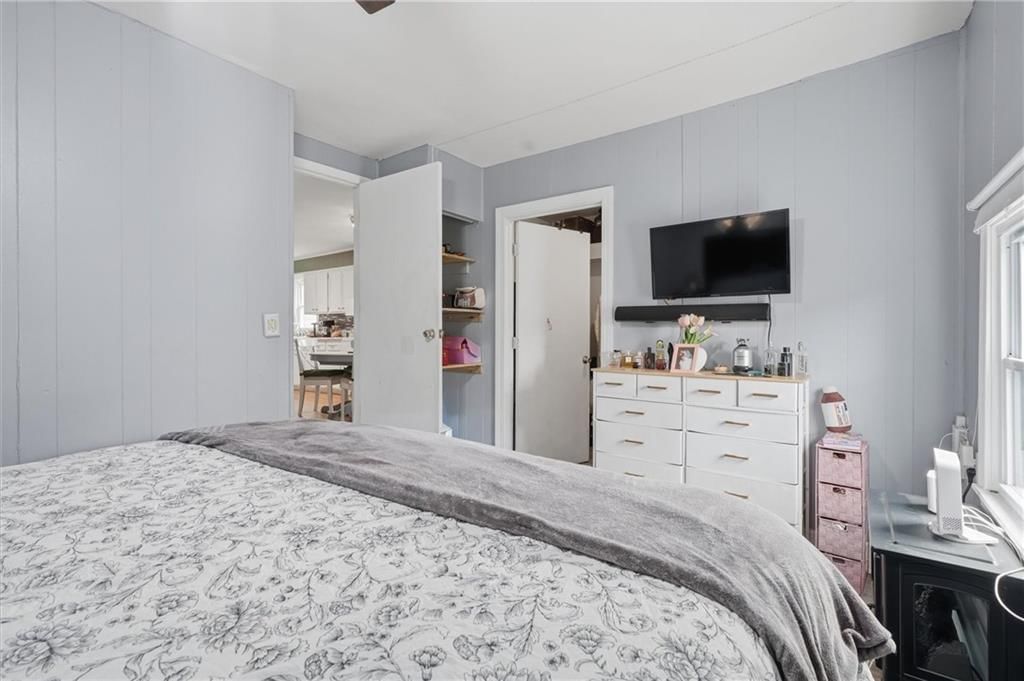 13726 Winchester Avenue — photo 11