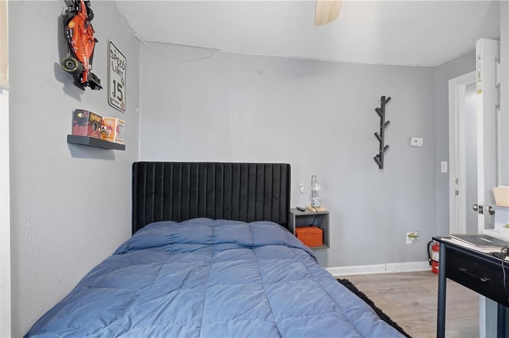 13726 Winchester Avenue — photo 17