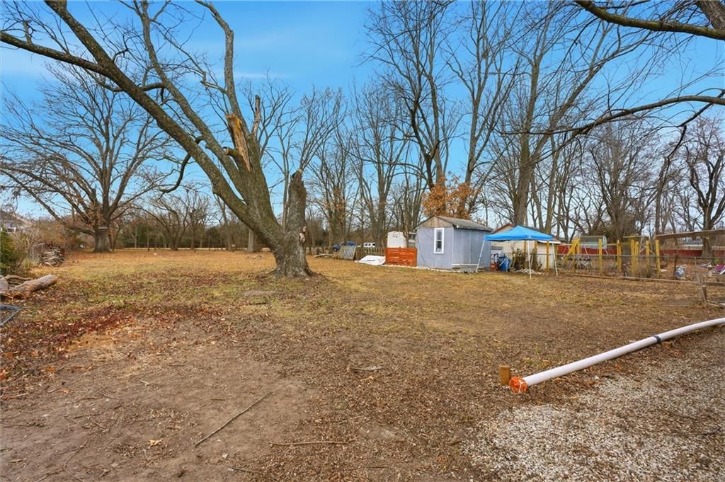13726 Winchester Avenue — photo 20